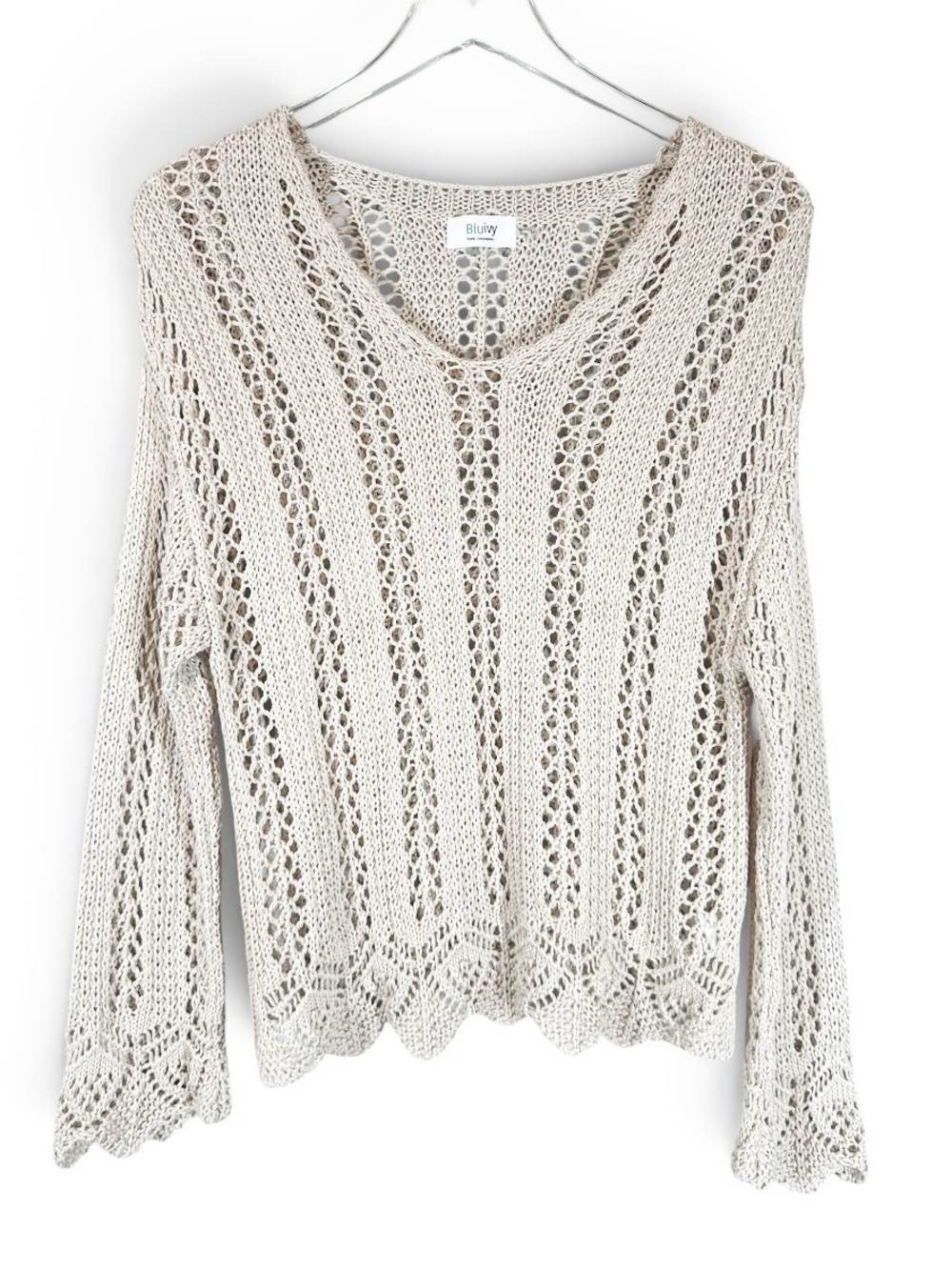 BLUIVY Women's M/L Open Knit Tan Sweater V-Neck Pullover Scalloped Hem
